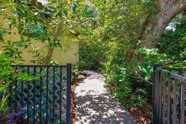 300 S La Crescenta Drive, St Augustine, FL 32080