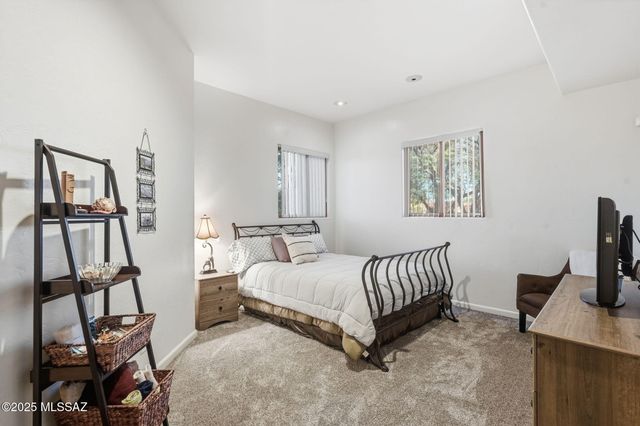 2855 W Lambert Lane, Tucson, AZ 85742