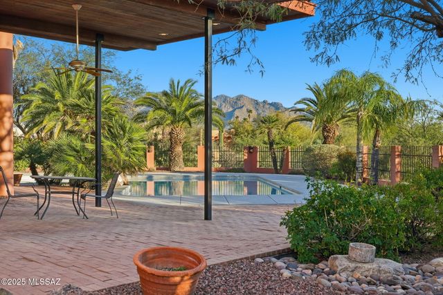 2855 W Lambert Lane, Tucson, AZ 85742