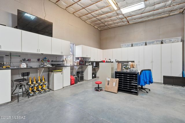 2855 W Lambert Lane, Tucson, AZ 85742