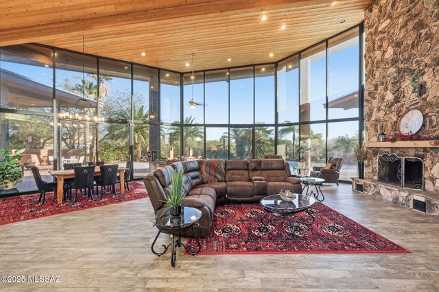 2855 W Lambert Lane, Tucson, AZ 85742