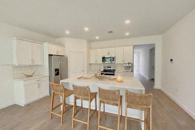 2099 NE Cedar St, Jensen Beach, FL 34957