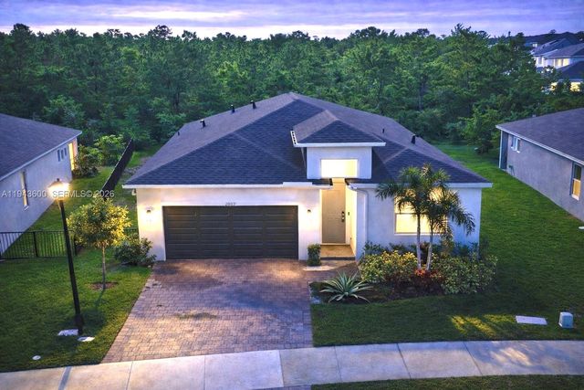 2099 NE Cedar St, Jensen Beach, FL 34957