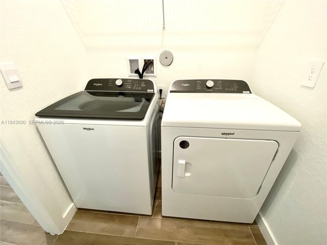 2099 NE Cedar St, Jensen Beach, FL 34957