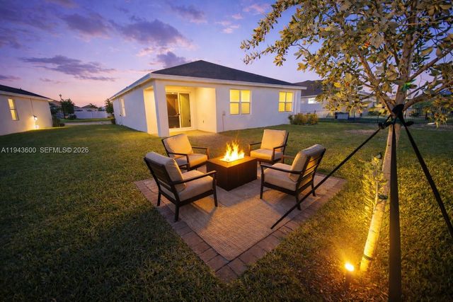2099 NE Cedar St, Jensen Beach, FL 34957