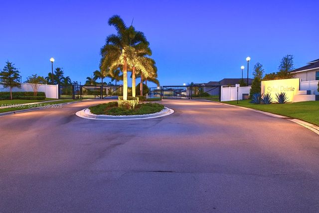 2099 NE Cedar St, Jensen Beach, FL 34957