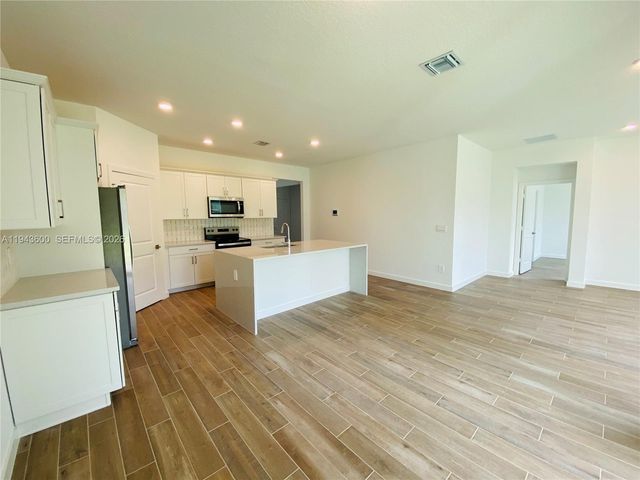 2099 NE Cedar St, Jensen Beach, FL 34957