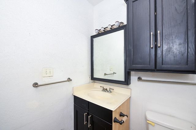 711 Sturgeon DR, San Marcos, TX 78666