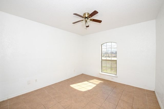 711 Sturgeon DR, San Marcos, TX 78666