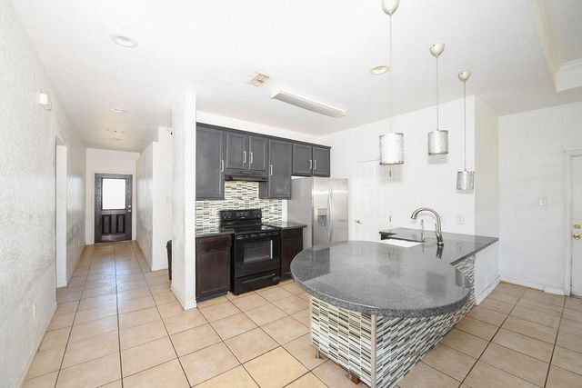 711 Sturgeon DR, San Marcos, TX 78666