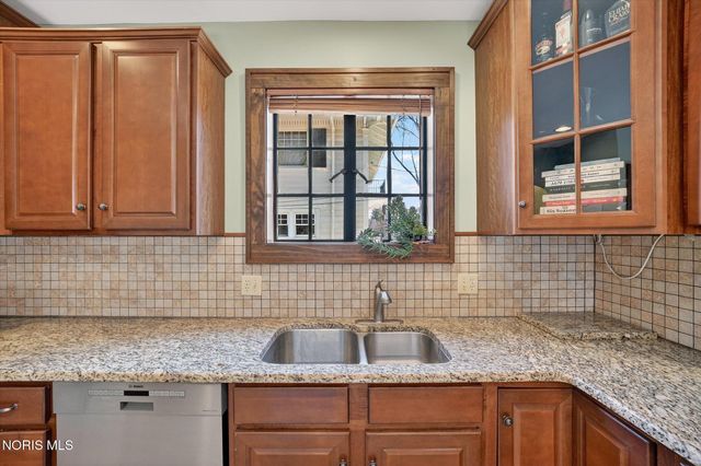 2947 Darlington Road, Toledo, OH 43606