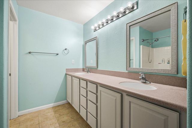 1902 Esplanade Cir, Folsom, CA 95630