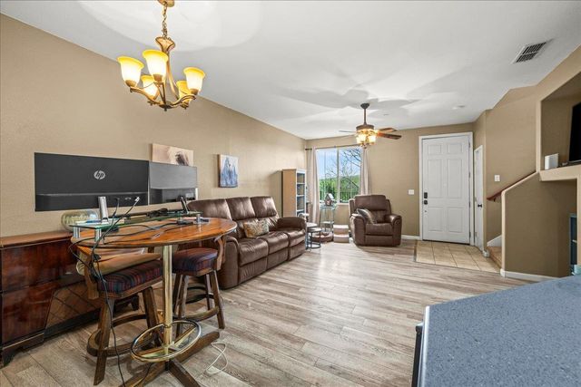 1902 Esplanade Cir, Folsom, CA 95630