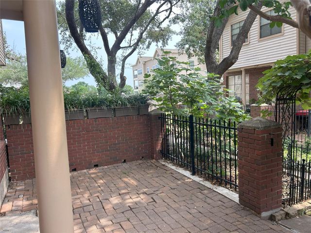 1103 Dulles Avenue 603, Stafford, TX 77477