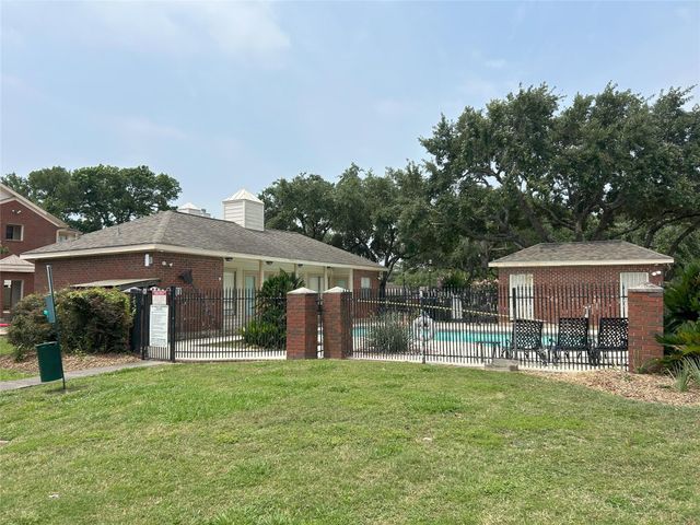 1103 Dulles Avenue 603, Stafford, TX 77477
