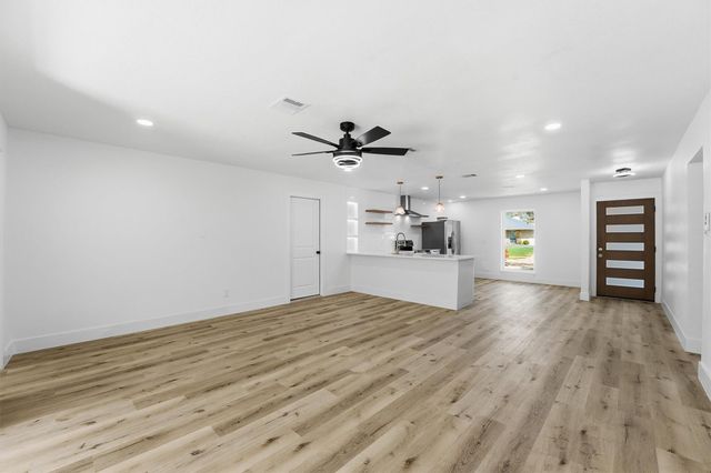 7223 Stonegate Drive, Houston, TX 77040