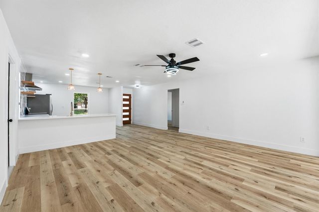 7223 Stonegate Drive, Houston, TX 77040