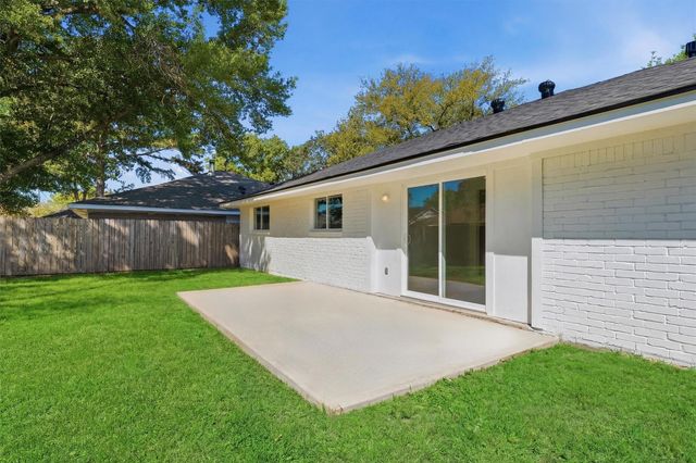 7223 Stonegate Drive, Houston, TX 77040
