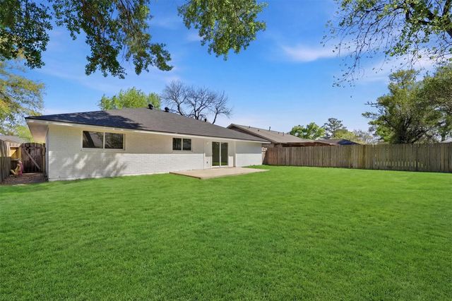 7223 Stonegate Drive, Houston, TX 77040