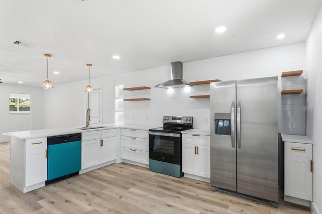 7223 Stonegate Drive, Houston, TX 77040