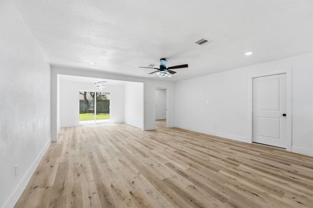 7223 Stonegate Drive, Houston, TX 77040