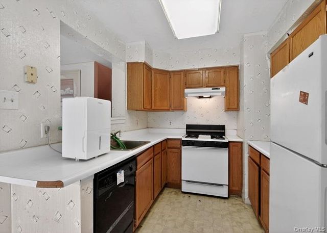 623 ILYSSA Way, Staten Island, NY 10312