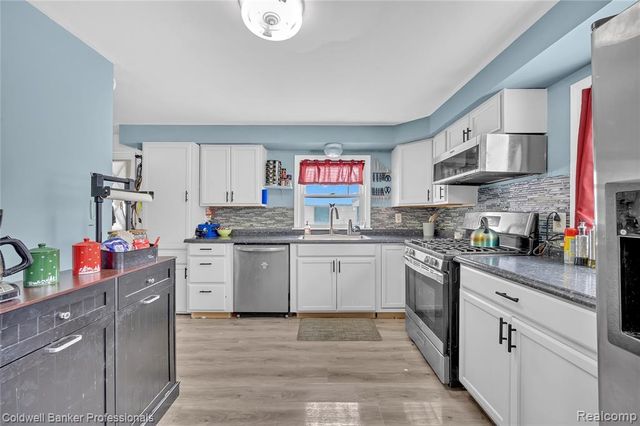 413 Turrill Avenue, Lapeer, MI 48446