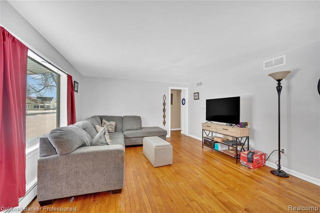 413 Turrill Avenue, Lapeer, MI 48446