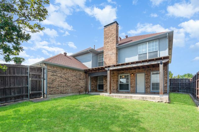 1305 Barclay Drive, Carrollton, TX 75007