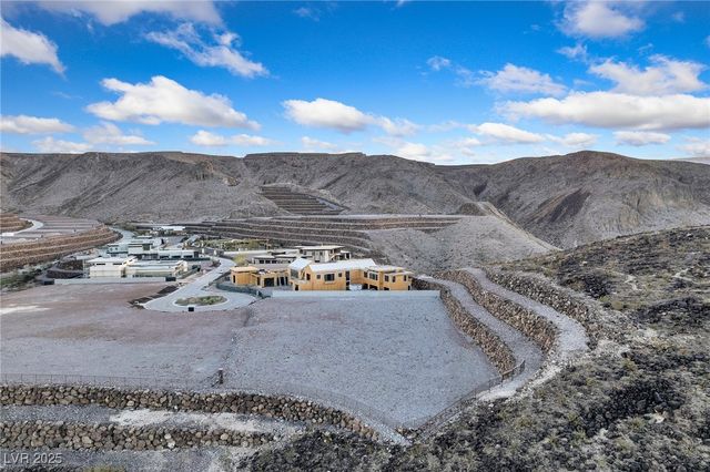 25 Sanctuary Peak Court, Henderson, NV 89012