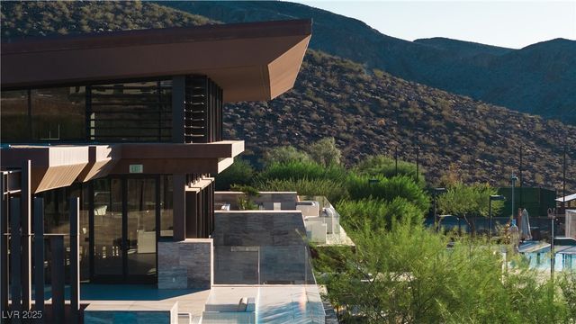 25 Sanctuary Peak Court, Henderson, NV 89012