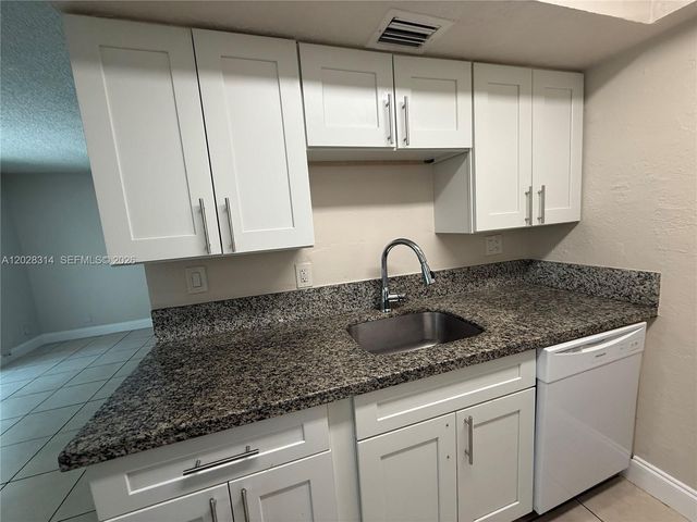 2216 NW 59th Way 63-A, Lauderhill, FL 33313