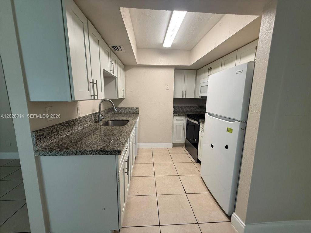 2216 NW 59th Way 63-A, Lauderhill, FL 33313