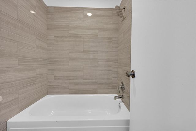 1919 Place Rebecca Lane H2, Houston, TX 77090