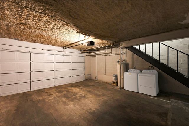 1919 Place Rebecca Lane H2, Houston, TX 77090