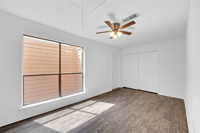 1919 Place Rebecca Lane H2, Houston, TX 77090