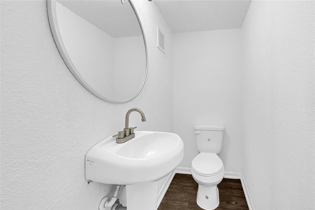 1919 Place Rebecca Lane H2, Houston, TX 77090