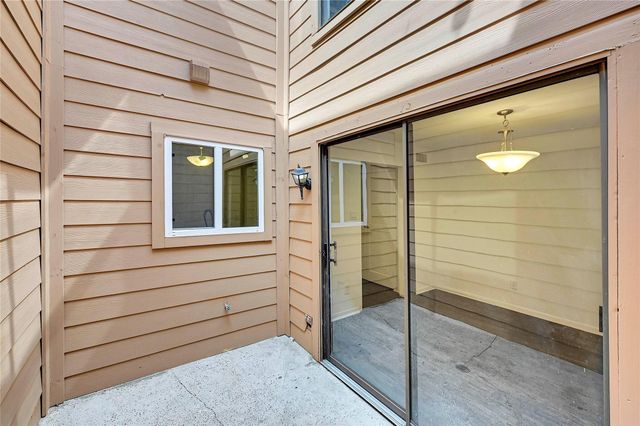1919 Place Rebecca Lane H2, Houston, TX 77090
