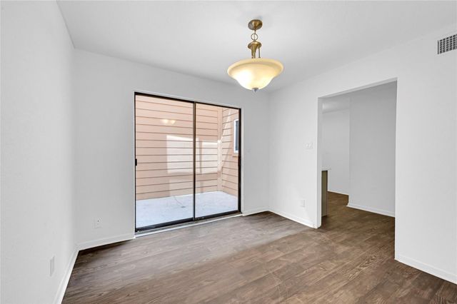 1919 Place Rebecca Lane H2, Houston, TX 77090
