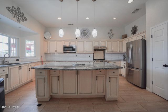 5137 W GRENADINE Road, Laveen, AZ 85339