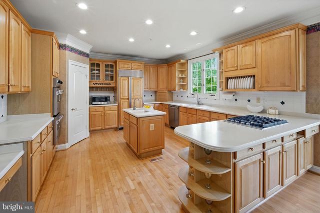 6211 YORKSHIRE TER, Bethesda, MD 20814