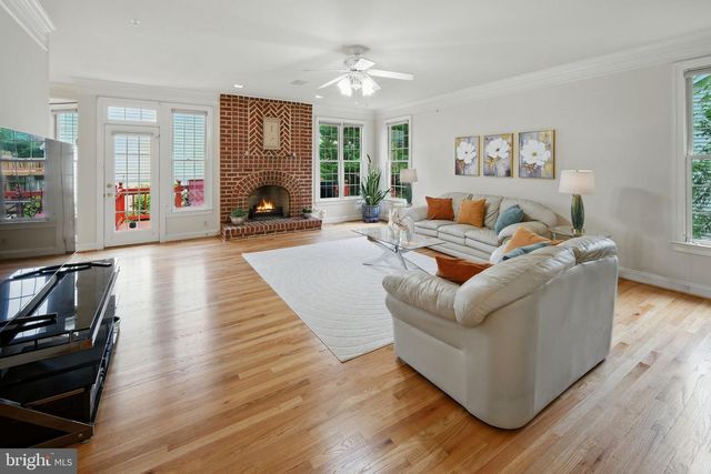 6211 YORKSHIRE TER, Bethesda, MD 20814