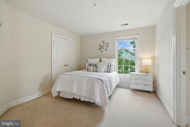 6211 YORKSHIRE TER, Bethesda, MD 20814
