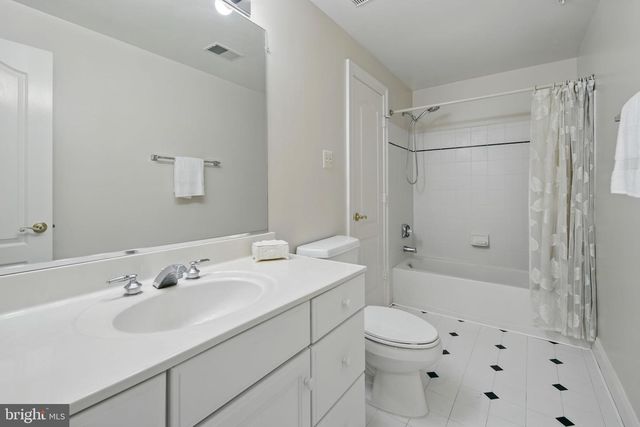 6211 YORKSHIRE TER, Bethesda, MD 20814