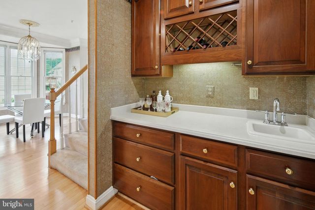 6211 YORKSHIRE TER, Bethesda, MD 20814