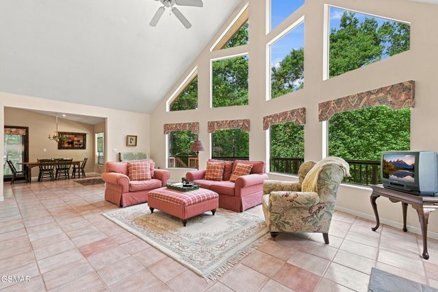 409 Jefferson Road, Gatlinburg, TN 37738