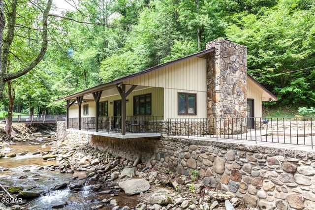 409 Jefferson Road, Gatlinburg, TN 37738