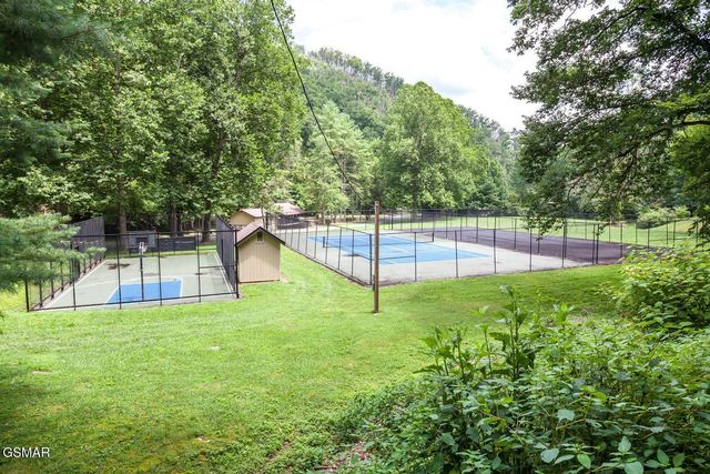 409 Jefferson Road, Gatlinburg, TN 37738