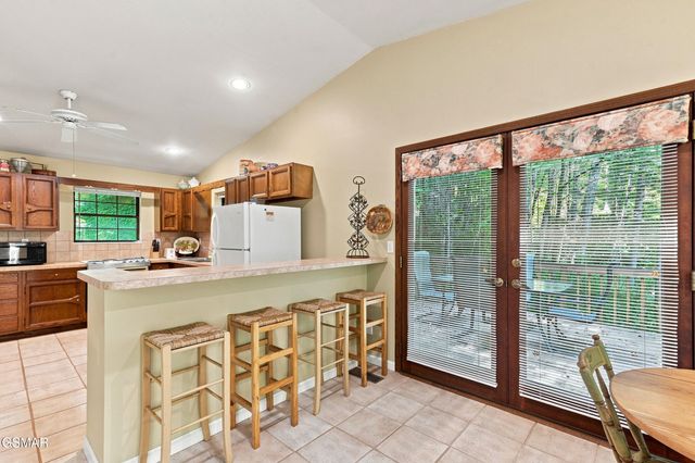 409 Jefferson Road, Gatlinburg, TN 37738