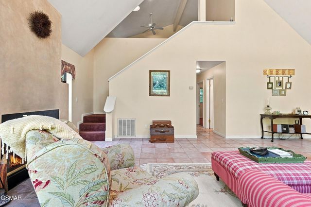 409 Jefferson Road, Gatlinburg, TN 37738